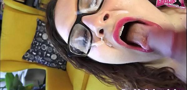  Deutscher Freundin auf die Brille spritzen mit dicken Natur Titten